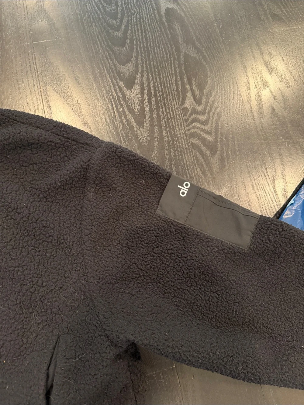 ALO Yoga Sherpa Quarter-Zip Pullover